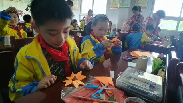 手工课.jpg 手工课.jpg
